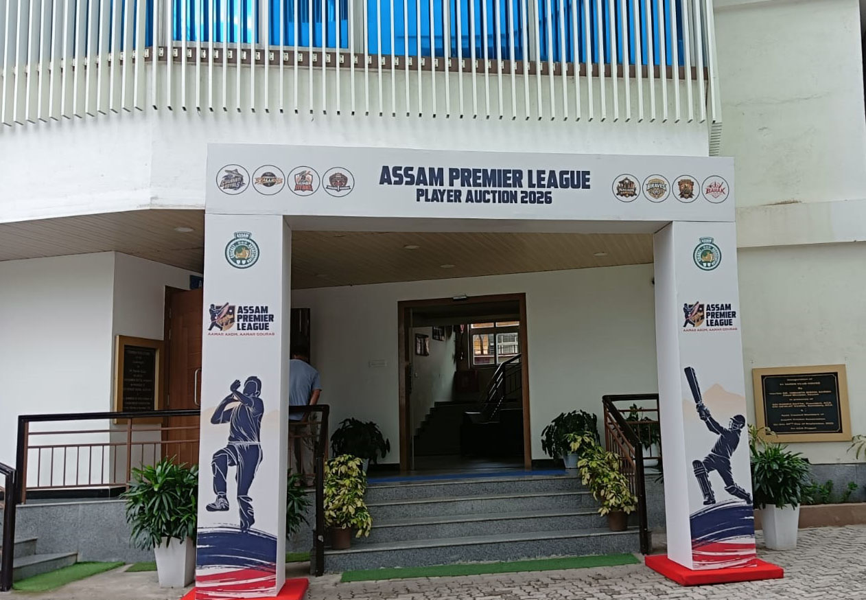 APL: Stage ready for players' auction