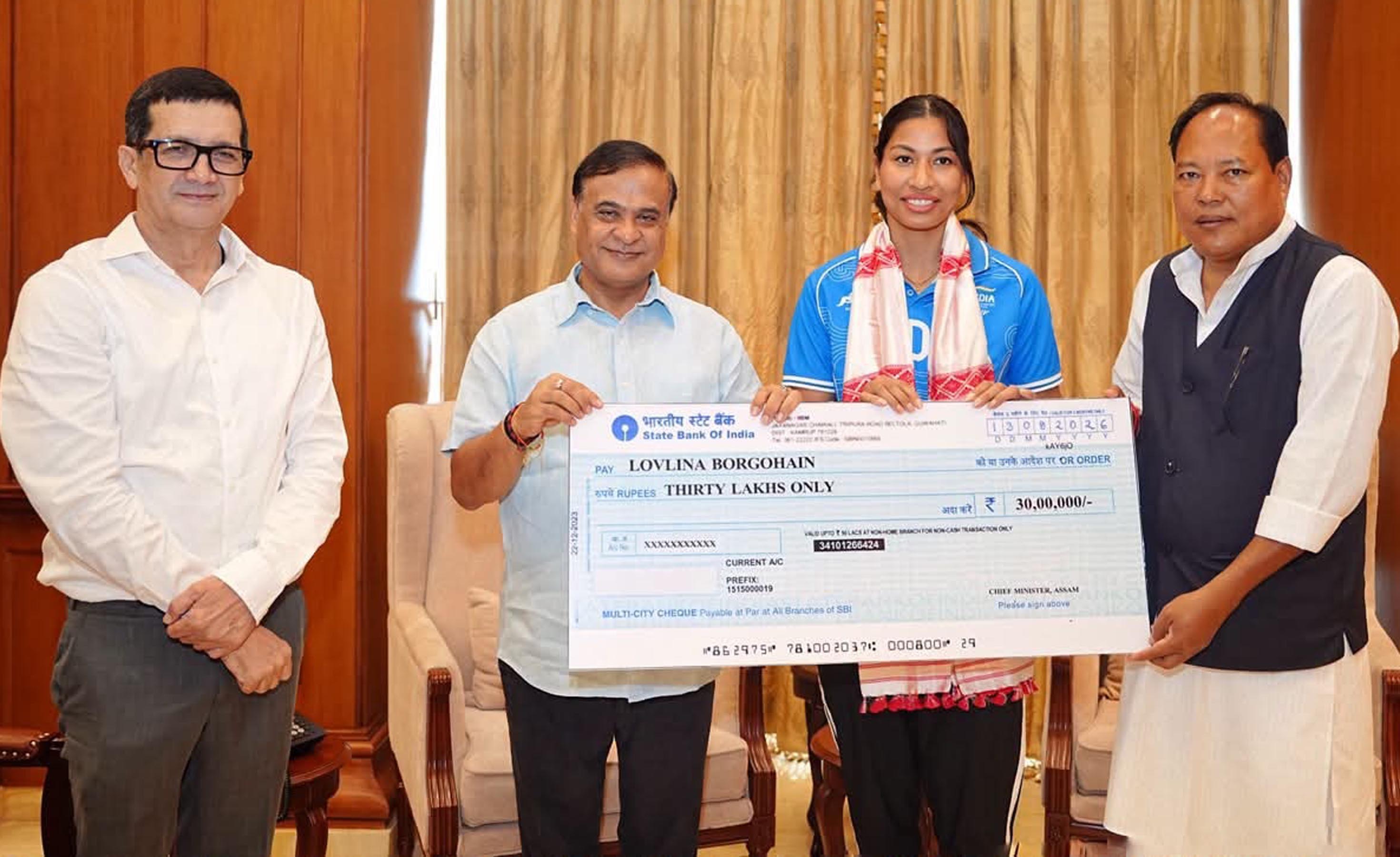 CM Sarma felicitates Lovlina with cash award