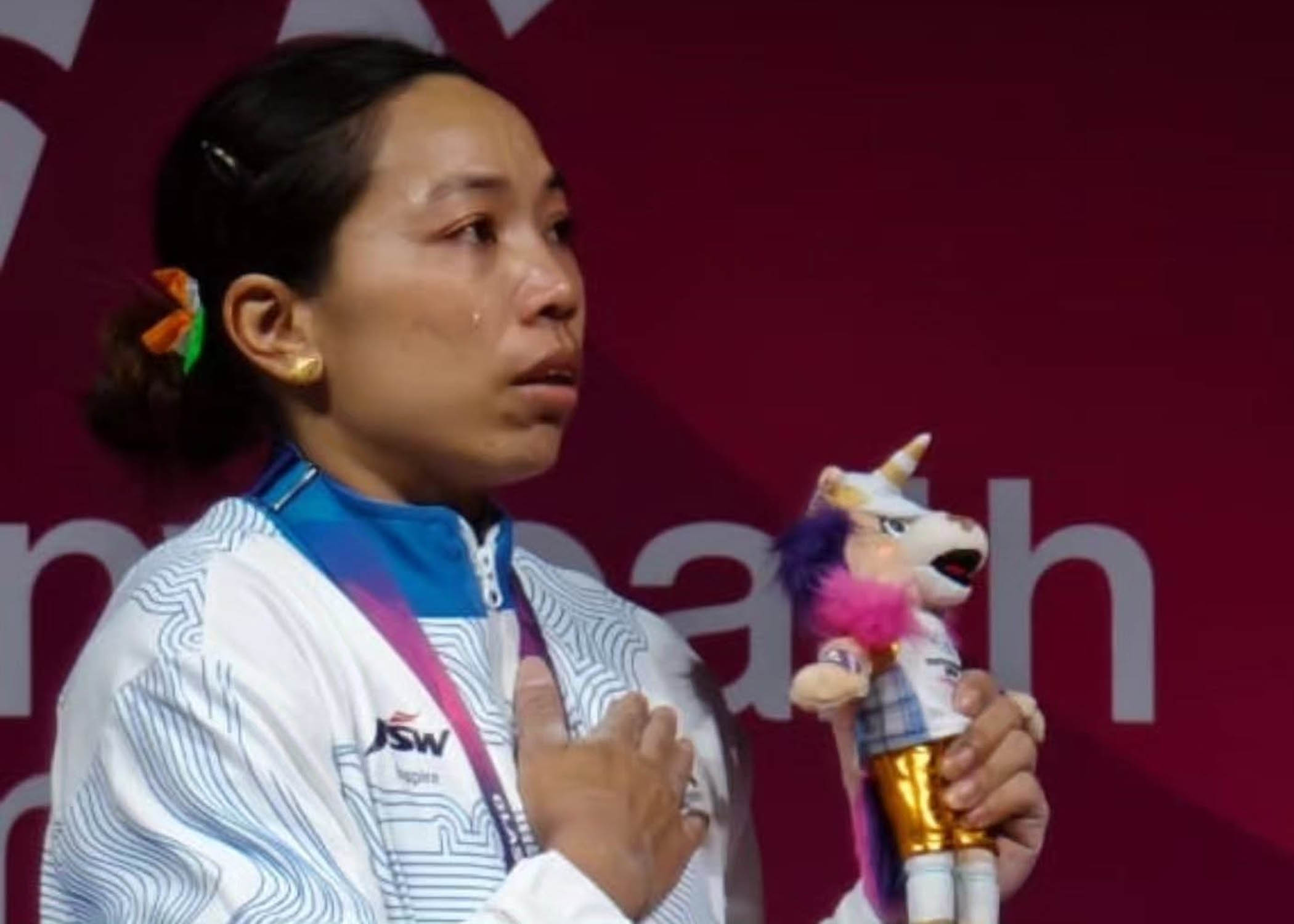 CWG: Mirabai gives first gold to India